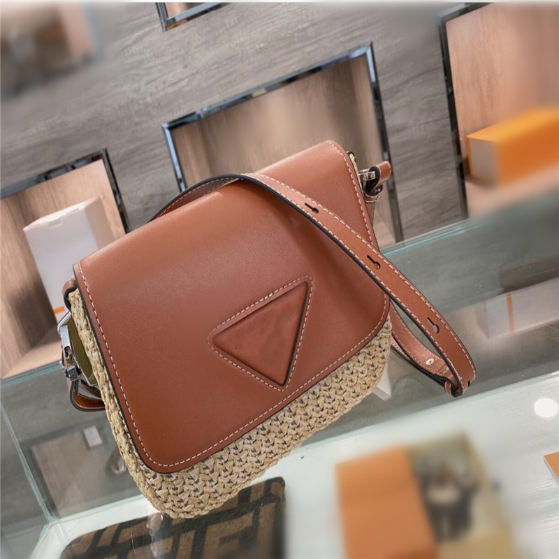2021 luxury woven bag lady temperament brand designer's messenger fashion leather shoulder bags size 20*5*16cm, Brown
2021 luxury woven bag lady temperament brand designer's messenger fashion leather shoulder bags size 20*5*16cm, Brown
