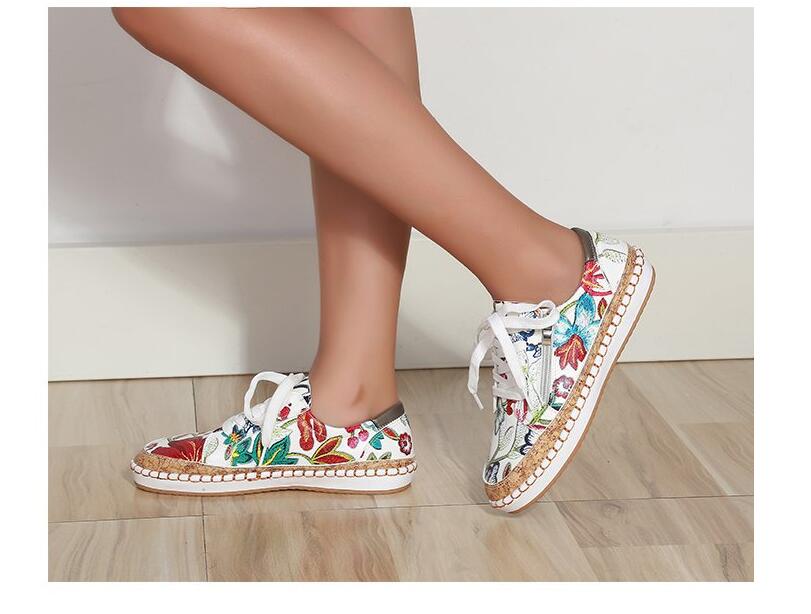 Comfortable Flat Ca… - image