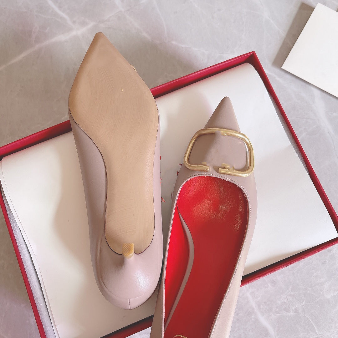 Valentino
Shoes Luxurys Designers Shoes 2021 fashion sandals high heels high quality imitation counter brand sandals high heels k12-3
Valentino
Shoes Luxurys Designers Shoes 2021 fashion sandals high heels high quality imitation counter brand sandals high heels k12-3