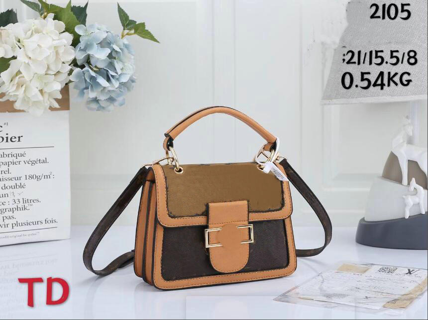 High Quality Women Plain shoulder bags Gold Chain Crossbody Soho Bag Newest style Most handbag feminina small wallet 2105# 21x15cmcm, Brown
High Quality Women Plain shoulder bags Gold Chain Crossbody Soho Bag Newest style Most handbag feminina small wallet 2105# 21x15cmcm, Brown