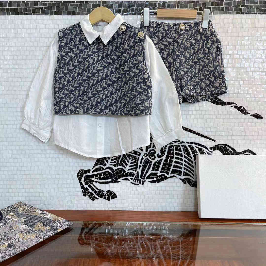 Fashion Fall desinger sets baby clothes grils vest+shirt+shorts set three 3Dlogo printing long sleeve cotton shirt, Supplementary price difference
Fashion Fall desinger sets baby clothes grils vest+shirt+shorts set three 3Dlogo printing long sleeve cotton shirt, Supplementary price difference