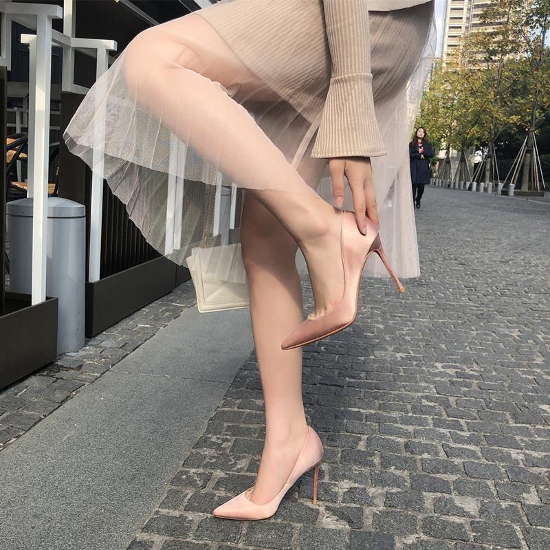 Dress Shoes Sexy High Heels Women Silk Pointed Thin Heeled Satin Elegant Pumps Black Nude High-heeled Fashion Female Shoe RB113, Black 8cm
Dress Shoes Sexy High Heels Women Silk Pointed Thin Heeled Satin Elegant Pumps Black Nude High-heeled Fashion Female Shoe RB113, Black 8cm