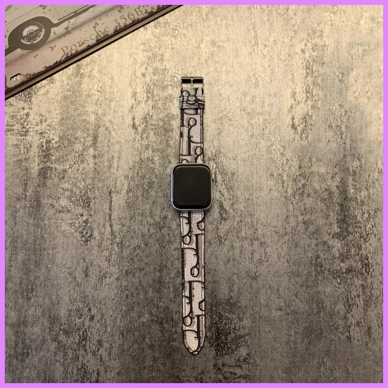 Street Fashion Watch Band Women Mens Letters Luxury Designer Apple Iwatch 4/3/2/1/5/6/7 Leather For 40/42/44/45mm D2111086F, Black
Street Fashion Watch Band Women Mens Letters Luxury Designer Apple Iwatch 4/3/2/1/5/6/7 Leather For 40/42/44/45mm D2111086F, Black