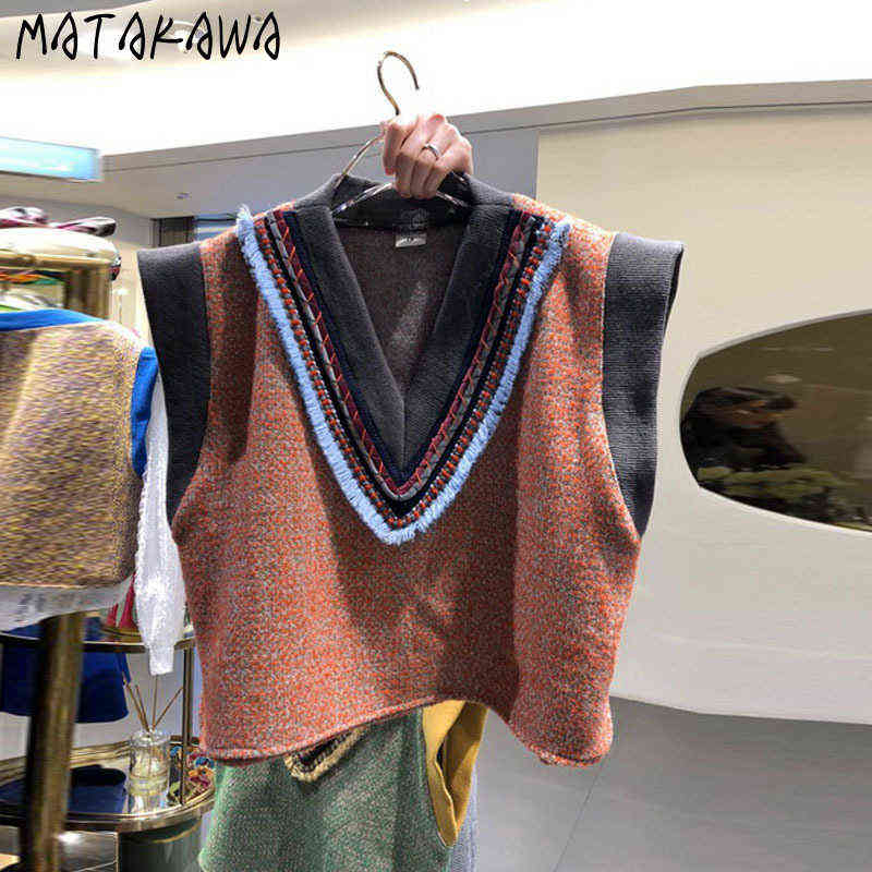 MATAKAWA Knitting Sweater Vest Women Sleeveless Duffle V-neck Vest Short Women's Sweater Vests Spring Korean Fashion Waistcoat 211130