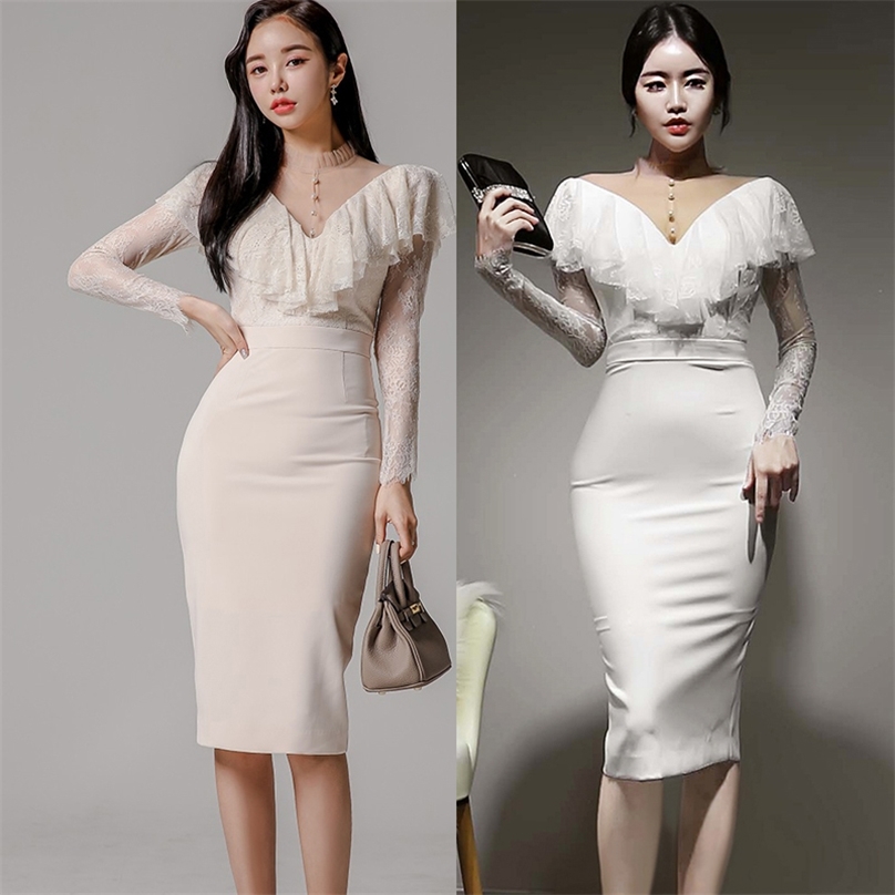 Spring han edition aristocratic temperament cultivate one's morality in the long splicing lace falbala package buttocks dres 210602, White
Spring han edition aristocratic temperament cultivate one's morality in the long splicing lace falbala package buttocks dres 210602, White