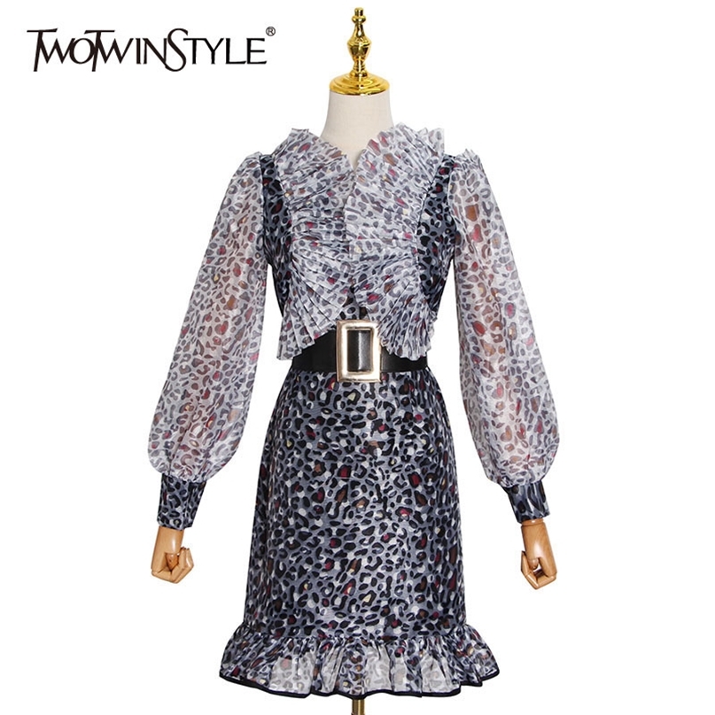 TWTOWINSTYLE Patchwork Leopard See Through Dress For Women V Neck Lantern Sleeve High Waist Sexy Dresses Female Fashion 210520
TWTOWINSTYLE Patchwork Leopard See Through Dress For Women V Neck Lantern Sleeve High Waist Sexy Dresses Female Fashion 210520