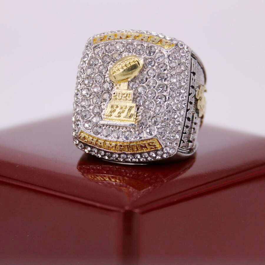 Factory Wholesale Price 2020 Fantasy Football Championship Ring USA Size 8 To 14 With Wooden Display Box Dropshipping, Golden;silver
Factory Wholesale Price 2020 Fantasy Football Championship Ring USA Size 8 To 14 With Wooden Display Box Dropshipping, Golden;silver