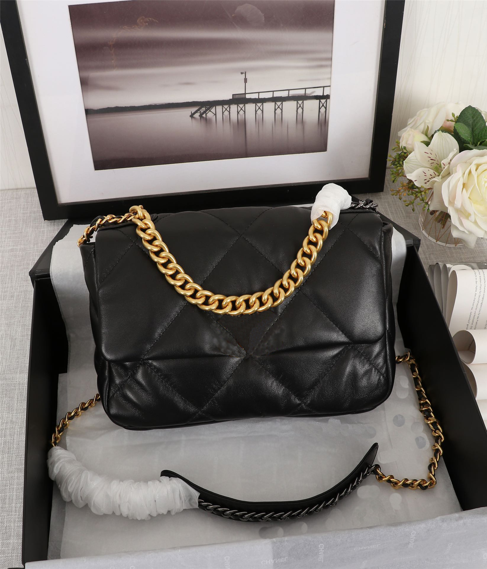 2022 Luxury Designer Handbag Shoulder Bag latest popular style factory special offer, showing women's elegant charm 9010, 9010#bright red
2022 Luxury Designer Handbag Shoulder Bag latest popular style factory special offer, showing women's elegant charm 9010, 9010#bright red