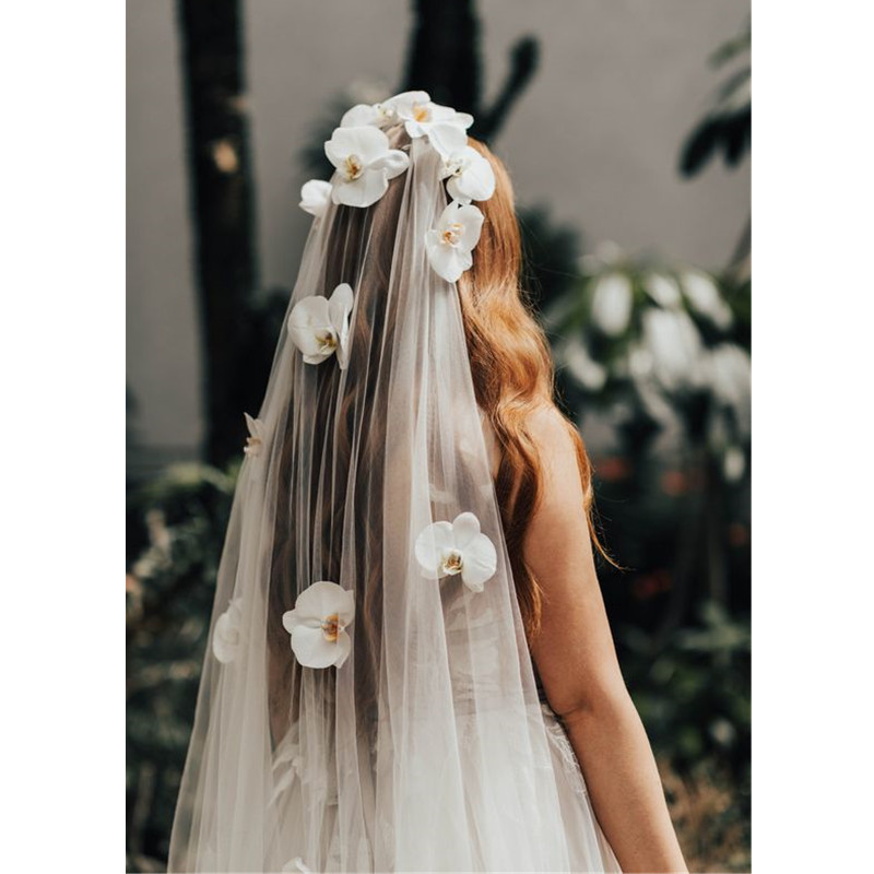 New Wedding Accessories White/Ivory Fashion Veil Ribbon Edge Short Two Layer Bridal Veils With Comb High QualityCCW0010