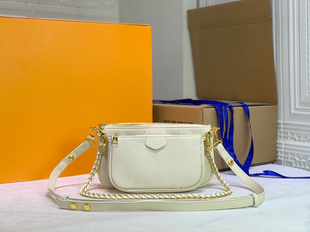 2021 Luxury Designer Handbag Shoulder Bag Letter Updated Version Cowhide Hardware Bucket Bags Interior Zipper Pocket Women Fashion Drawstring Crossbody Handbags, High quality
2021 Luxury Designer Handbag Shoulder Bag Letter Updated Version Cowhide Hardware Bucket Bags Interior Zipper Pocket Women Fashion Drawstring Crossbody Handbags, High quality