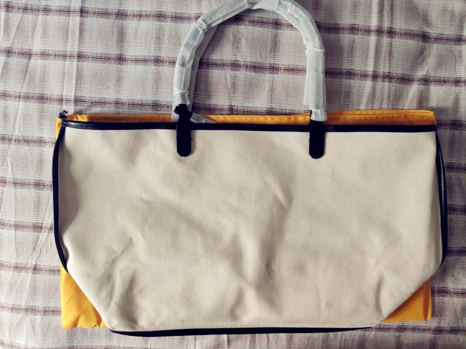 Takashi Luxurys all-match classic handbag Large tote canvas tote shopping bag with small pouch matching Ladies handbag high quality designer Diana high Briefcases, Customize
Takashi Luxurys all-match classic handbag Large tote canvas tote shopping bag with small pouch matching Ladies handbag high quality designer Diana high Briefcases, Customize