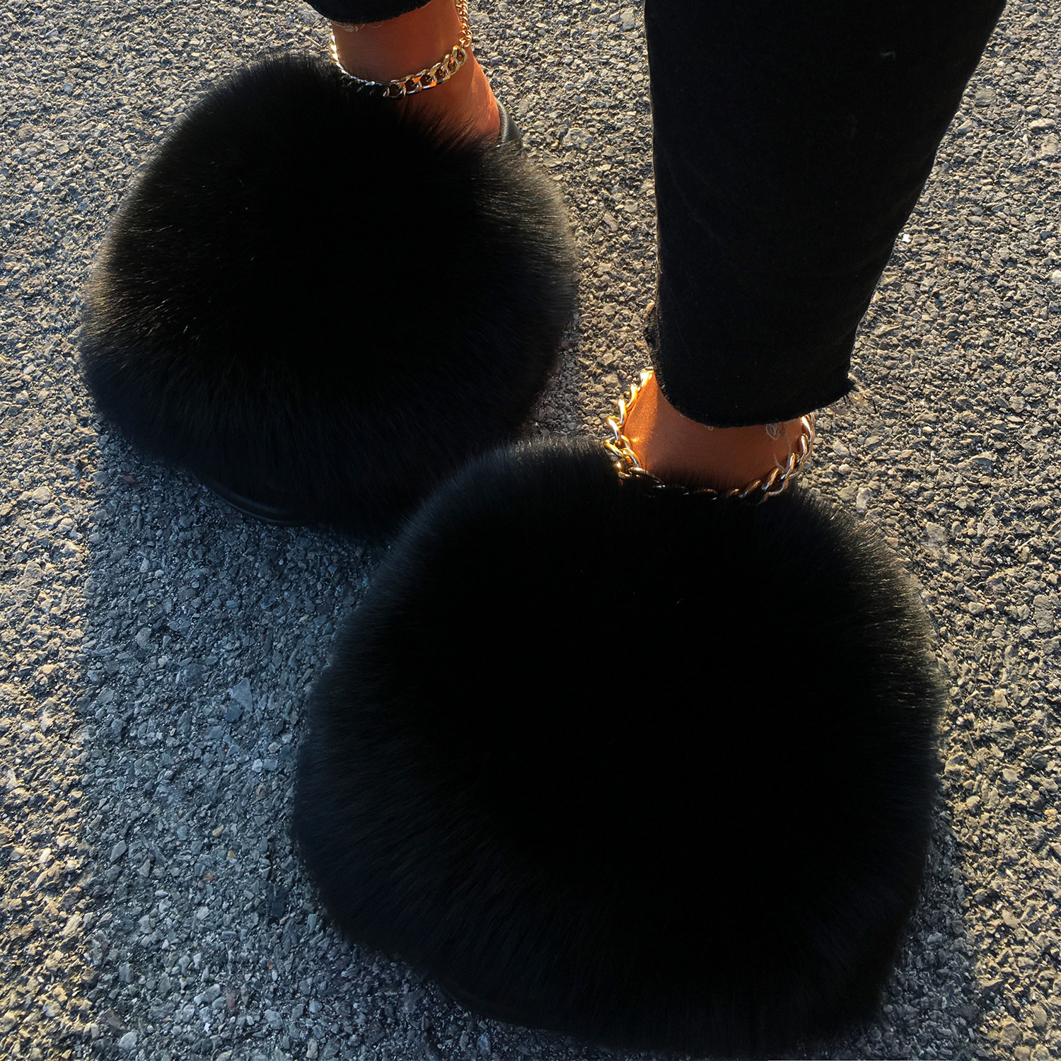 Hot Lady Fur Slippers Rainbow Fur Slides Plush Genuine Raccoon Slippers Slides Hot Best Quality Furry Flip Flop Fluffy Fury Q0508, Black
Hot Lady Fur Slippers Rainbow Fur Slides Plush Genuine Raccoon Slippers Slides Hot Best Quality Furry Flip Flop Fluffy Fury Q0508, Black