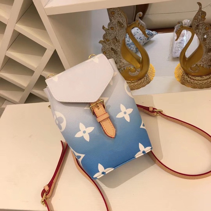 2021 Luxury high-end classic heart-shaped patterned wallet ladies genuine leather rectangular flip wallet clutch bag wholesale 13-19-8cm, 01
2021 Luxury high-end classic heart-shaped patterned wallet ladies genuine leather rectangular flip wallet clutch bag wholesale 13-19-8cm, 01