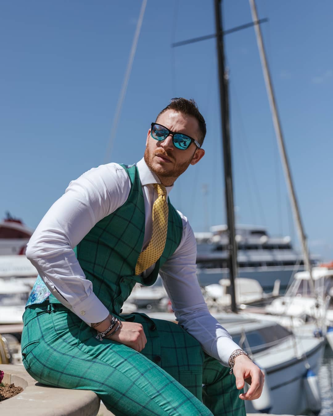 Green Plaid Groom Mens Tuxedos Slim Fit Peaked Lapel Business Wedding Blazer Suits Formal Prom Party Wear(Jacket+Vest+Pants)