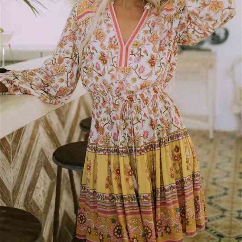 Bohemia Women Yellow Floral Print Long sleeve Dress BOHO Holiday V neck Tassel Bandage Elastic Waist Mini Short Dresses 210429