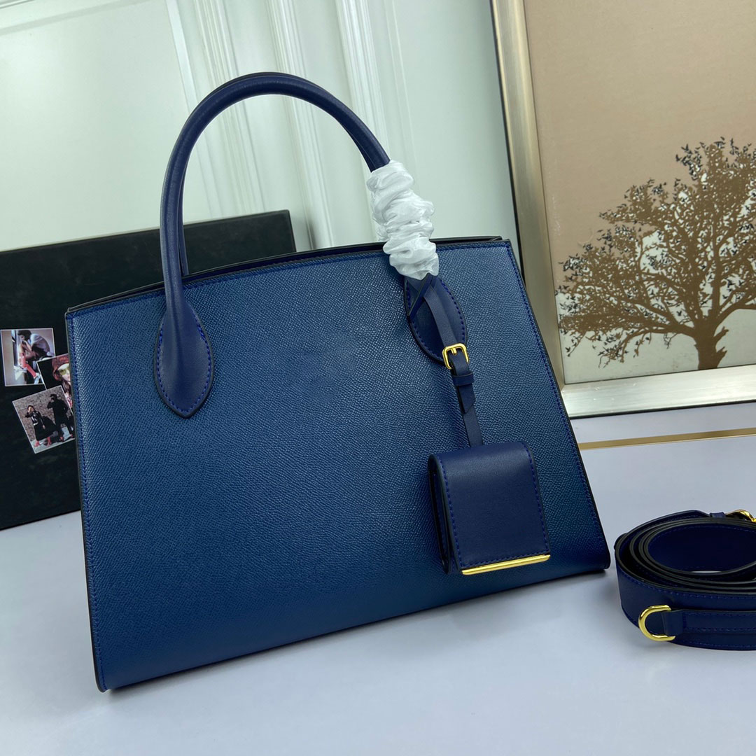 2021 Women Luxurys Designers Bags Fashion leather handbag High quality messenger bag Designer Womens Handbags Purses Z66158-1
2021 Women Luxurys Designers Bags Fashion leather handbag High quality messenger bag Designer Womens Handbags Purses Z66158-1
