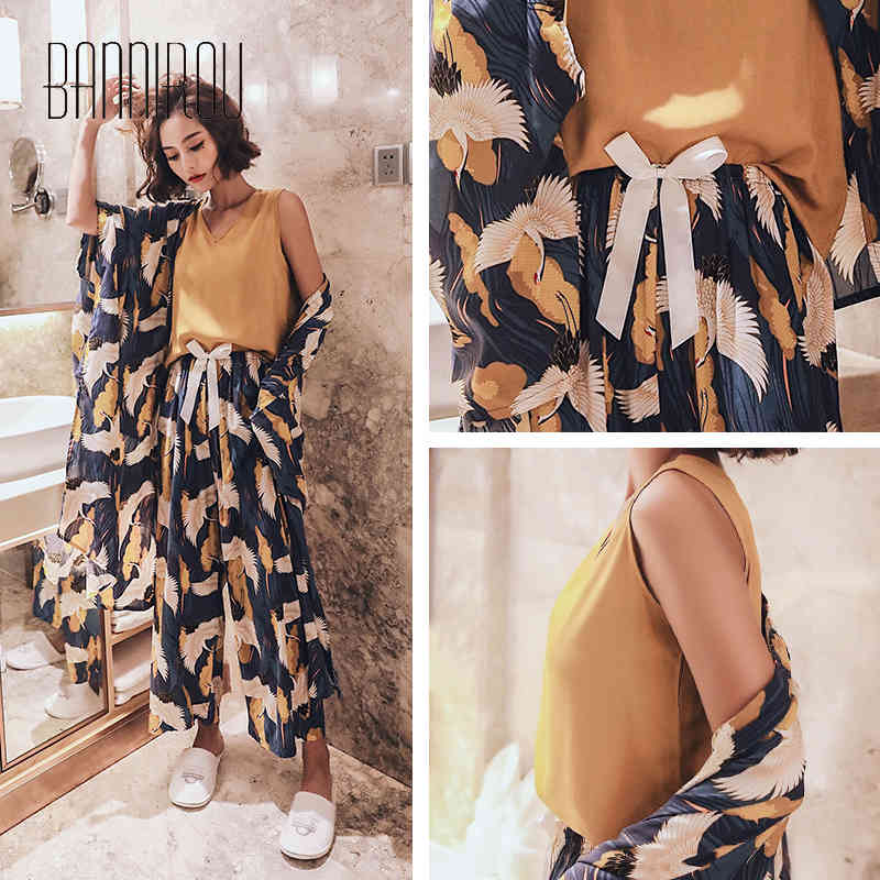 BANNIROU 100% Viscose Women Pajamas Sets Pyjamas Set Printed Sleepwear Female Night Suits Sleep Wear Sets New 4 Pieces 210330