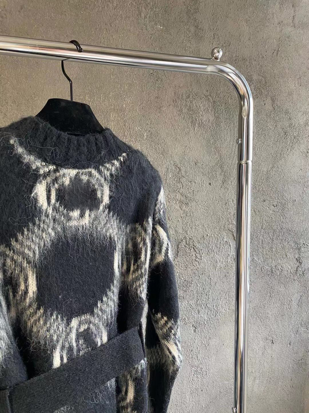 designer women dresses jacket 2022 early spring mohair cardigan Wool blend fashion Casual Dress light pink long sleeve knitted sweater skirts SML, Black
designer women dresses jacket 2022 early spring mohair cardigan Wool blend fashion Casual Dress light pink long sleeve knitted sweater skirts SML, Black