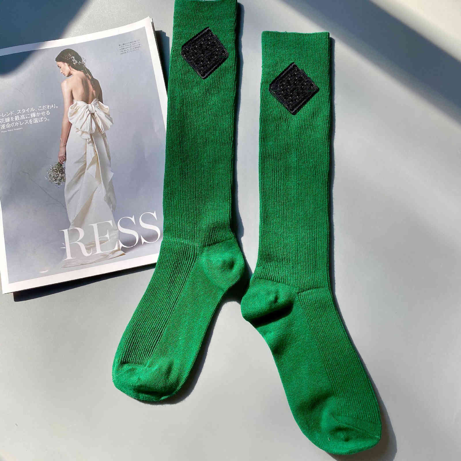 womens socks classic letter Italian fashion triangle design high tube girls socks knee cotton breathable casual stockings, White
womens socks classic letter Italian fashion triangle design high tube girls socks knee cotton breathable casual stockings, White