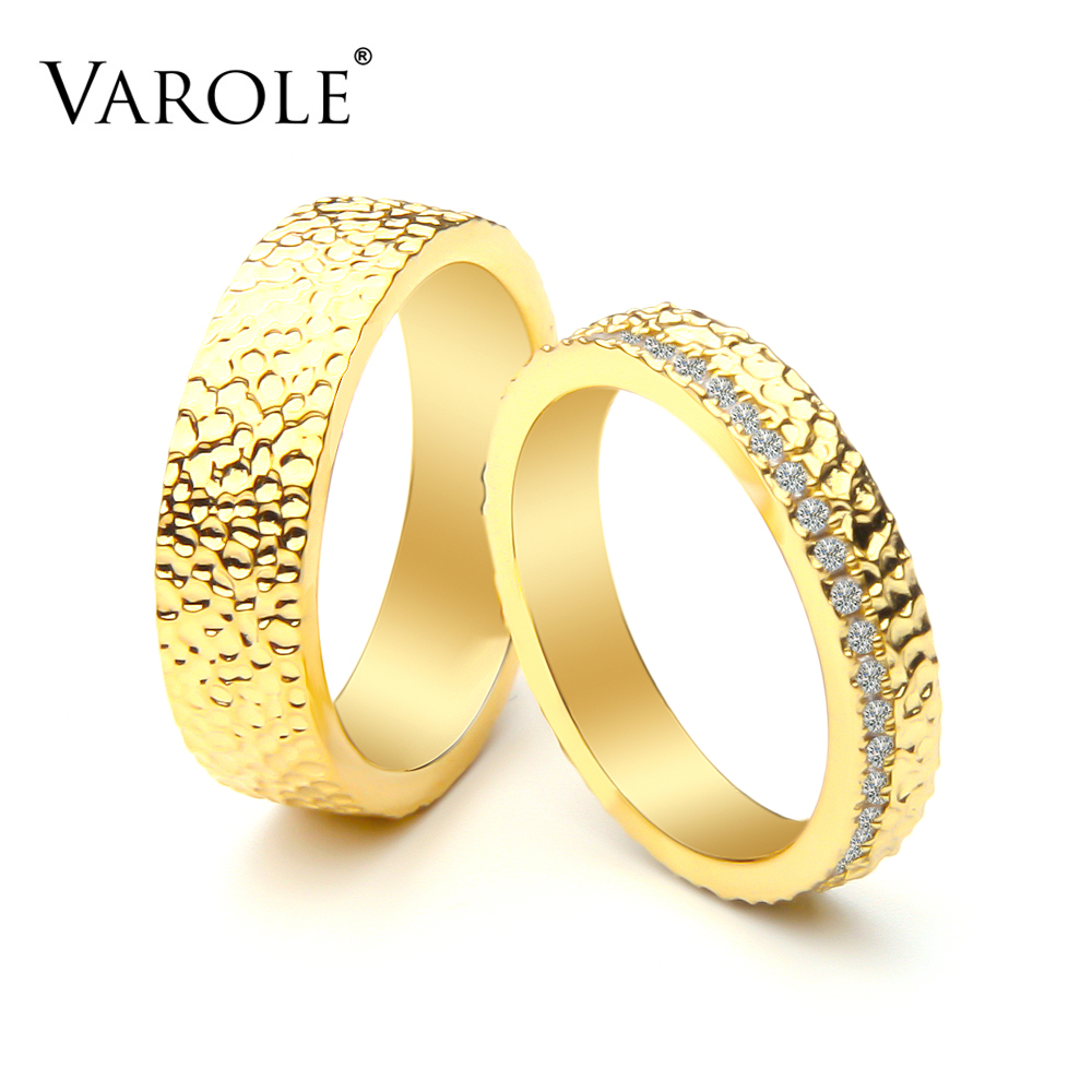 VAROLE Bump Texture with CZ Couple Rings For Women / Men Gold Color Anillos Mujer Wedding Ring Fashion Jewelry
VAROLE Bump Texture with CZ Couple Rings For Women / Men Gold Color Anillos Mujer Wedding Ring Fashion Jewelry