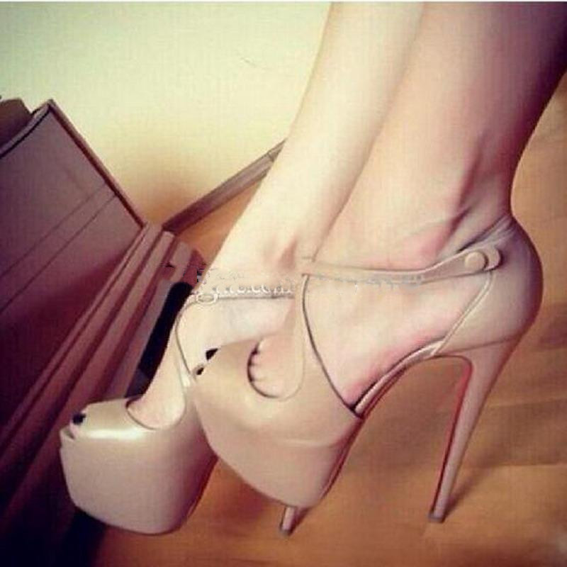 Hot Sales New Designer Brand High Heels Woman Fashion Red Bottom Straps Pumps Nude /Black Cross Heels Women Top Quality Platform Shoes EU 45
Hot Sales New Designer Brand High Heels Woman Fashion Red Bottom Straps Pumps Nude /Black Cross Heels Women Top Quality Platform Shoes EU 45