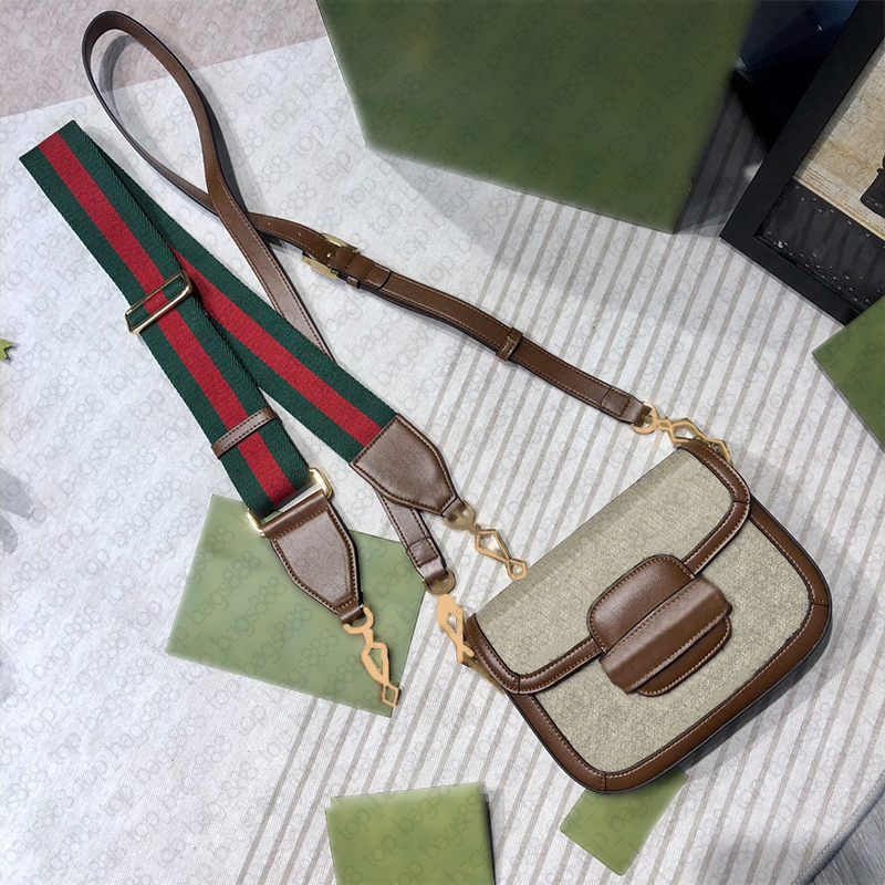 Top quality classic canvas letters print saddle bag mini leather purses 20cm two shoulder straps 2021 fashion luxury designer brand women cr
Top quality classic canvas letters print saddle bag mini leather purses 20cm two shoulder straps 2021 fashion luxury designer brand women cr
