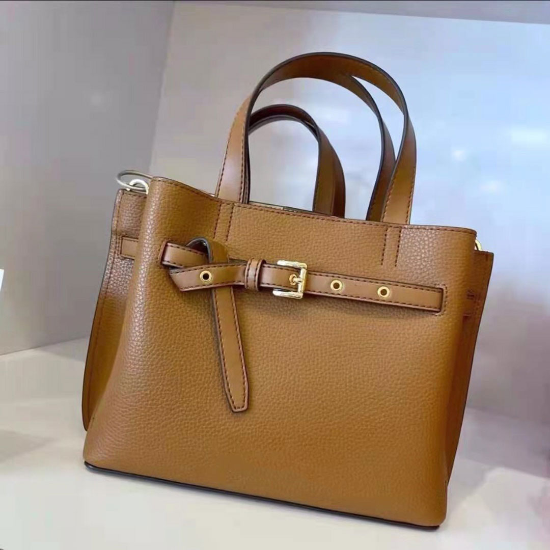 Emilia High Quality Women Shoulder Bags Crossbody handbag fashion bag Litchi Pattern Solid Color Handbag Gold Buckle Braided Tote, I need other styles and colors
Emilia High Quality Women Shoulder Bags Crossbody handbag fashion bag Litchi Pattern Solid Color Handbag Gold Buckle Braided Tote, I need other styles and colors