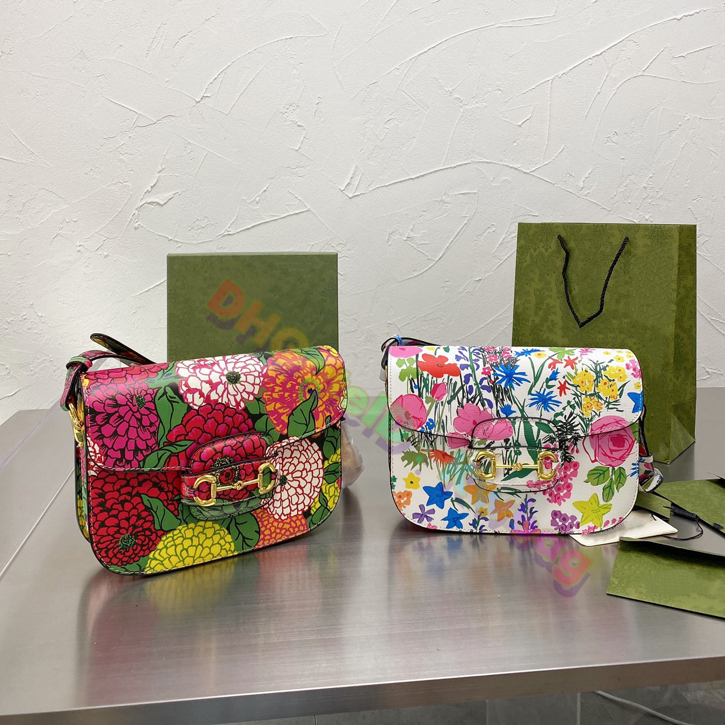 2021 women Classic Camera Bags Flower printing messenger Handbags Luxurys Designers bag High-grade Chains Cross Body handbag quality Shoulde
2021 women Classic Camera Bags Flower printing messenger Handbags Luxurys Designers bag High-grade Chains Cross Body handbag quality Shoulde