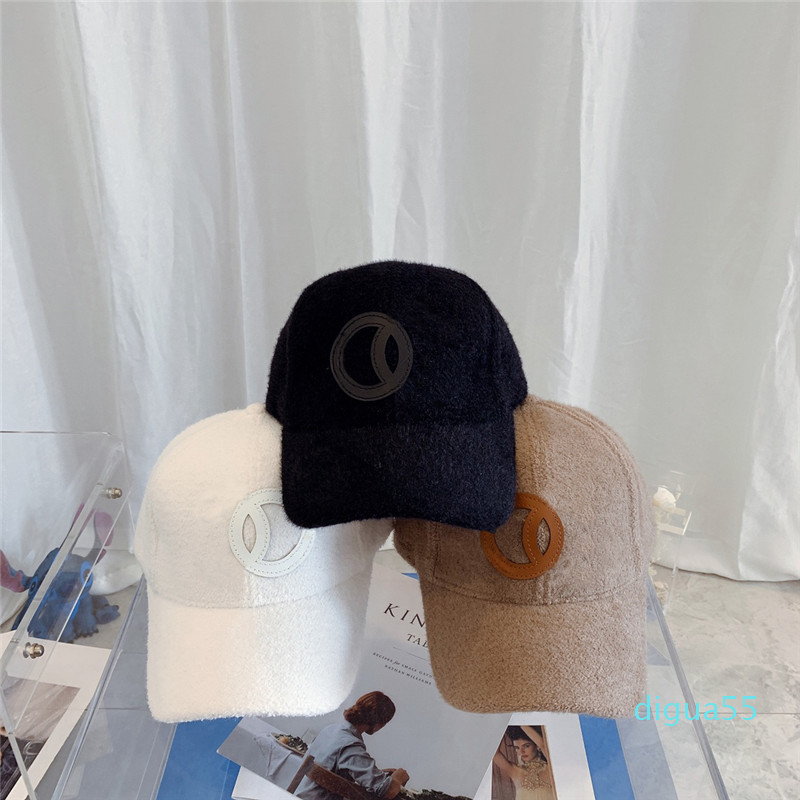 Designers Hats men's women's fashion sports winter cap sun caps and warmth keeping style high quality 3 colors, No.1 
Designers Hats men's women's fashion sports winter cap sun caps and warmth keeping style high quality 3 colors, No.1