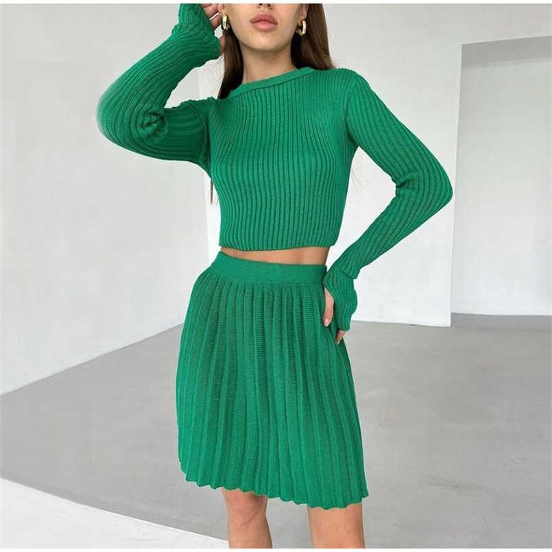 Knitted Suit With Skirt Women Solid Autumn Mini Pleated Skirt And Long Sleeve Slim Crop Pullover Lady 2 Pieces Sets Fashion 211108, 9345 green
Knitted Suit With Skirt Women Solid Autumn Mini Pleated Skirt And Long Sleeve Slim Crop Pullover Lady 2 Pieces Sets Fashion 211108, 9345 green