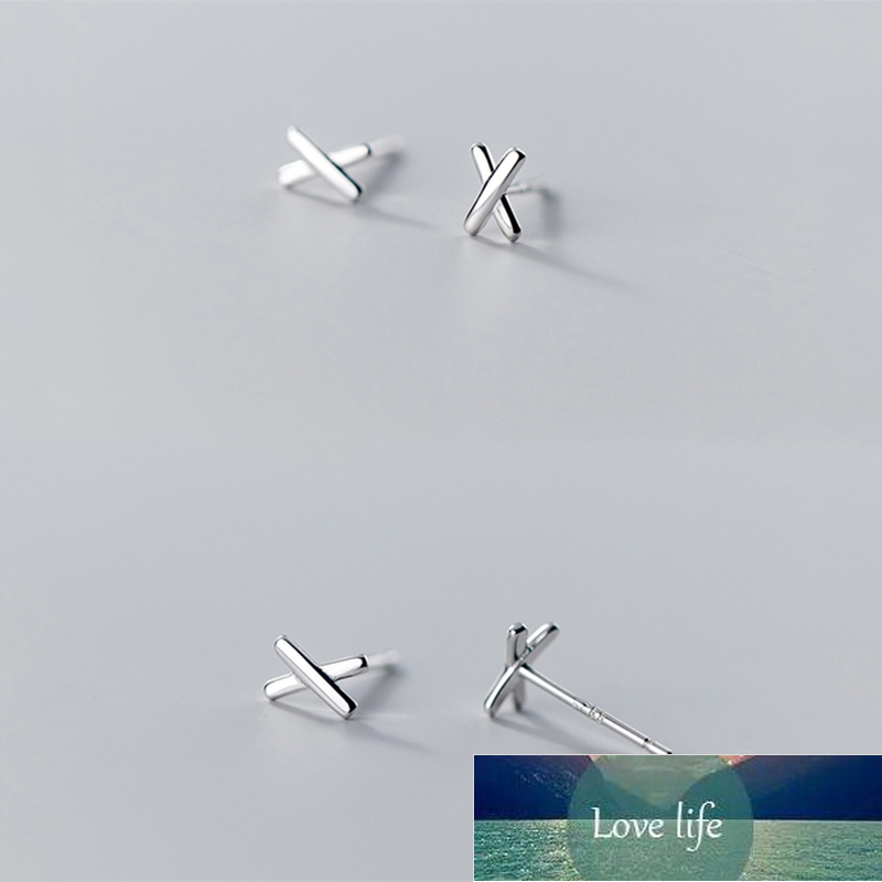 Korean Minimalist Cross Earrings Gold Silver Color Simple Small Mini Stud Earrings for Women Fashion Chic Jewelry Factory price expert design Quality 