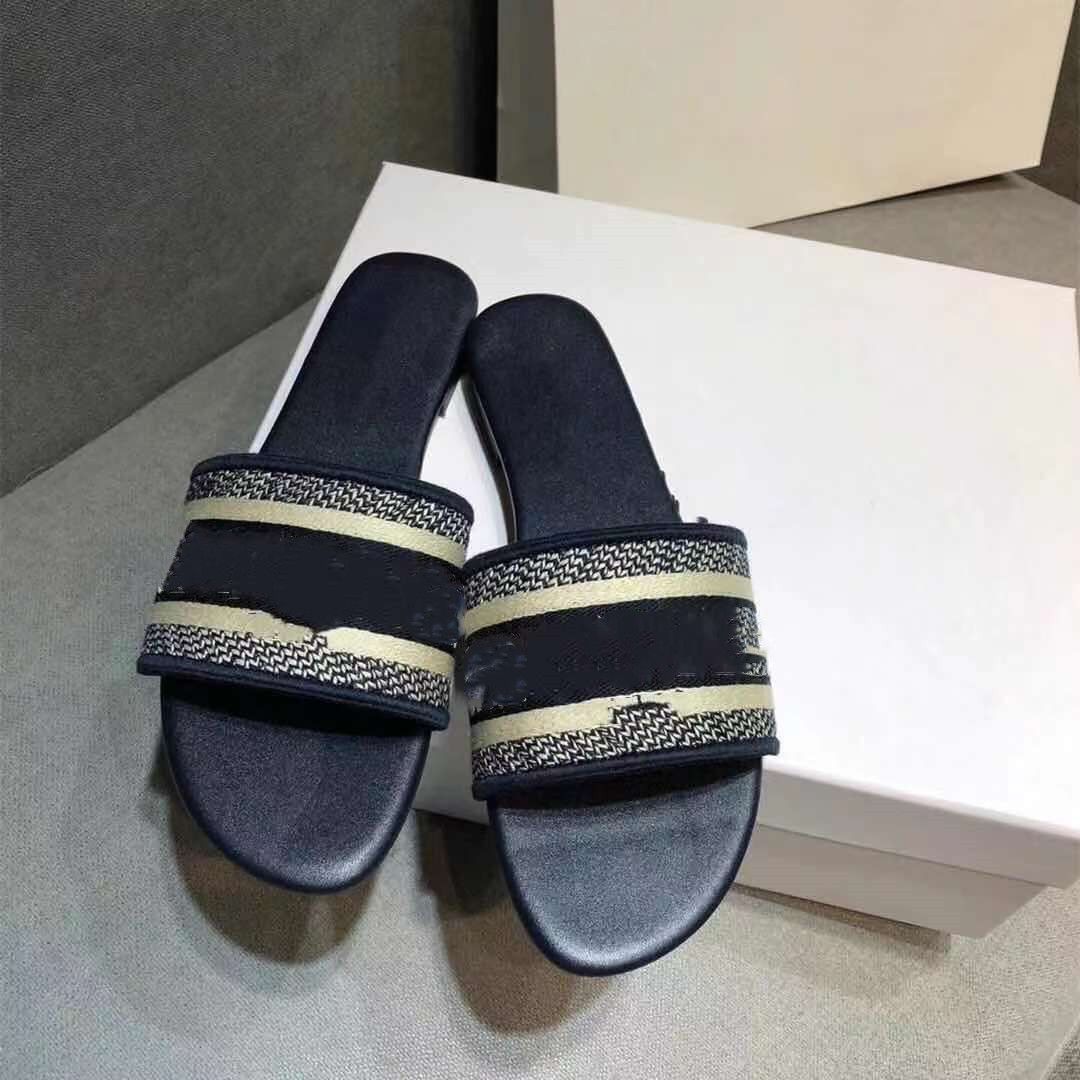 designer summer beach sandals, slippers blue red stripe High quality fashion luxury style, Multi
designer summer beach sandals, slippers blue red stripe High quality fashion luxury style, Multi