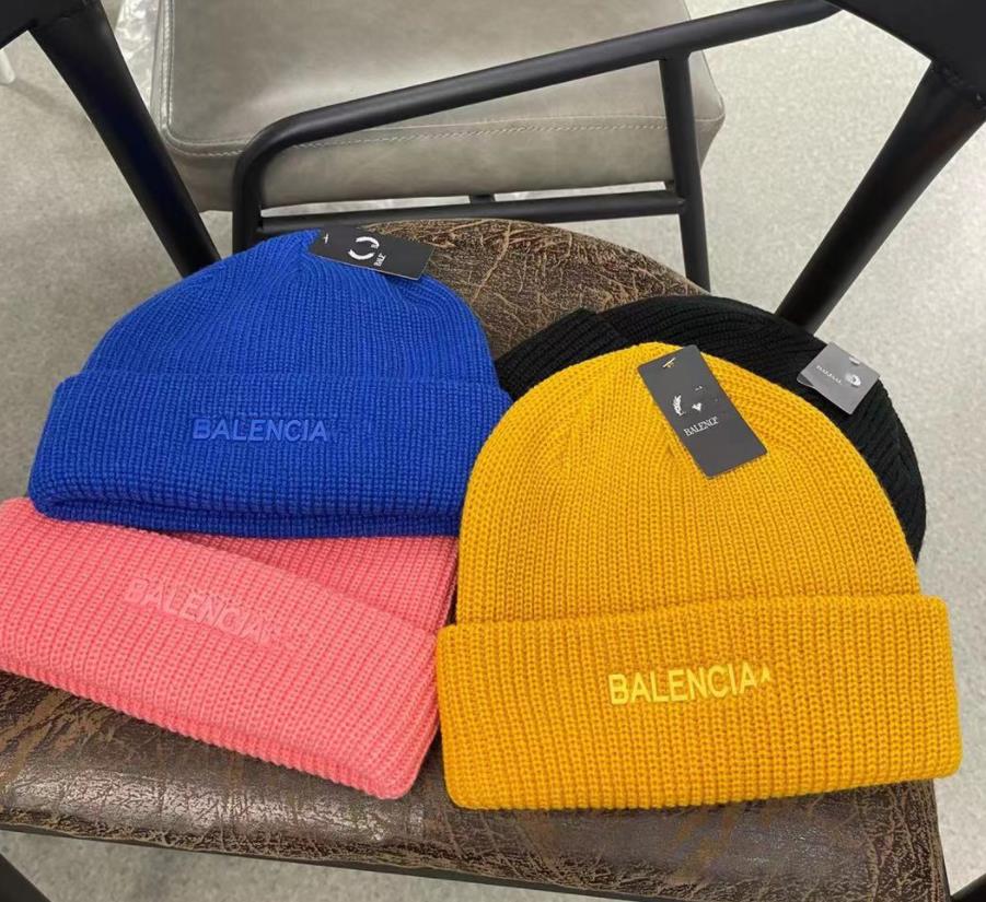 Classic Designer Winter Beanie Men And Women brand Knitted Caps Autumn Wool Hat Letter Jacquard Unisex Warm Skull Cap, Blue;gray
Classic Designer Winter Beanie Men And Women brand Knitted Caps Autumn Wool Hat Letter Jacquard Unisex Warm Skull Cap, Blue;gray
