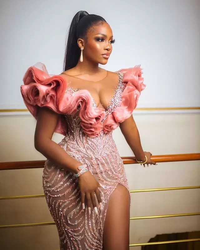 2022 Plus Size Arabic Aso Ebi Luxurious Mermaid Sequined Prom Dresses Beaded Crystals Sheer Neck Evening Formal Party Second Reception Gowns Vestidos 