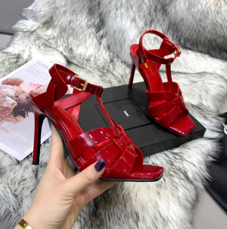 Brand New Designer Classic Women Red Bottoms High Heels Patent Leather Pointy Toe Dress Shoes Luxury Shallow Mouth Red Sole Wedding Shoes Y3301, 01
Brand New Designer Classic Women Red Bottoms High Heels Patent Leather Pointy Toe Dress Shoes Luxury Shallow Mouth Red Sole Wedding Shoes Y3301, 01