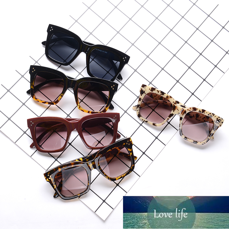 New Square Sunglasses Women Brand Designer Big Frame Gradient Vintage Sun Glasses For Men Oculos De Sol Feminino UV400 Factory price expert design Quality Latest
New Square Sunglasses Women Brand Designer Big Frame Gradient Vintage Sun Glasses For Men Oculos De Sol Feminino UV400 Factory price expert design Quality Latest