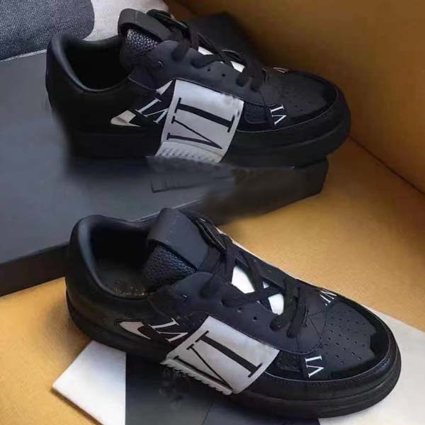 Luxury Classic Mens Women Outdoor Sport Casual Shoes Fashion Genuine Leather Platform sports shoe Size34-46 With box, Black
Luxury Classic Mens Women Outdoor Sport Casual Shoes Fashion Genuine Leather Platform sports shoe Size34-46 With box, Black