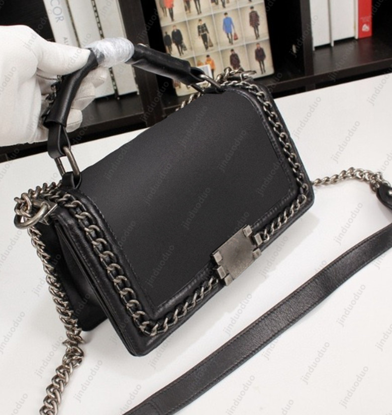 Top quality Luxury Designer Genuine V dia Bags leather Women's men totes crossbody handbag fashion free foums wallet Camera Cases card pockets handbags Shoulder Bag, Box
Top quality Luxury Designer Genuine V dia Bags leather Women's men totes crossbody handbag fashion free foums wallet Camera Cases card pockets handbags Shoulder Bag, Box