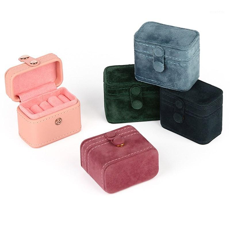 Gift Wrap Mini Button Jewelry Box Fashion Pu/flannelette Ring Pair Earrings Pendant Bracelet Storage 6.5x3.8x5cm
Gift Wrap Mini Button Jewelry Box Fashion Pu/flannelette Ring Pair Earrings Pendant Bracelet Storage 6.5x3.8x5cm