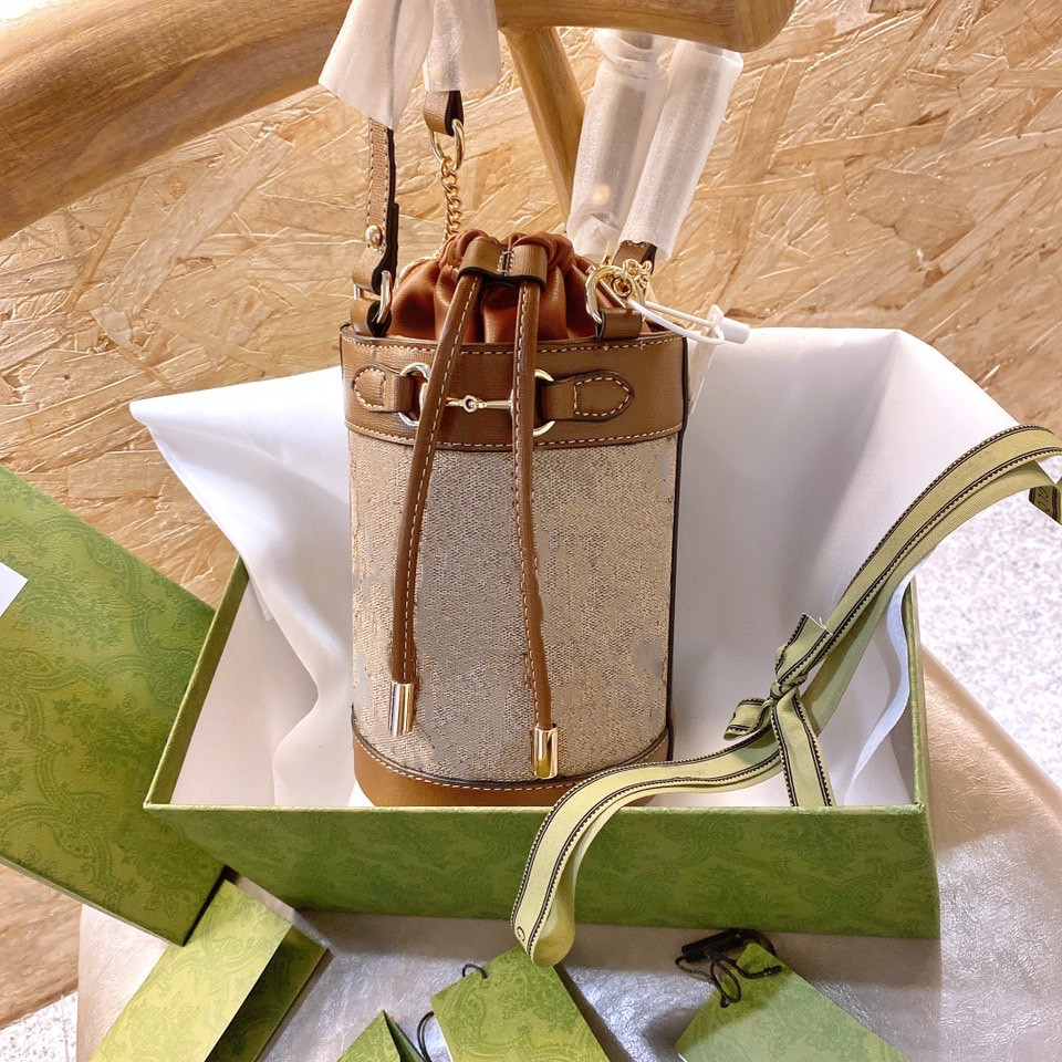 Latest 2021 Drawstring Bag Luxurys Designers Bags Bucket Handbags String Shoulder Women Totes High Quality Fashion Leather CrossBody Clutch Purse Wallet Lady, Box
Latest 2021 Drawstring Bag Luxurys Designers Bags Bucket Handbags String Shoulder Women Totes High Quality Fashion Leather CrossBody Clutch Purse Wallet Lady, Box