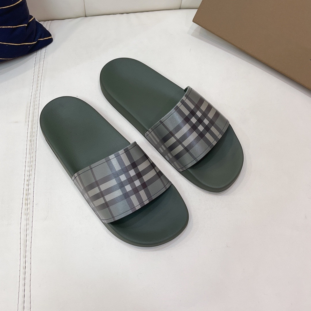 2022 Luxury Slides Sandals Designer slippers Shoes with Correct Flower Box Dust Bag Summer Beach Sandal Slipper Flat men women platform sneakers 35-47 0209, 05
2022 Luxury Slides Sandals Designer slippers Shoes with Correct Flower Box Dust Bag Summer Beach Sandal Slipper Flat men women platform sneakers 35-47 0209, 05