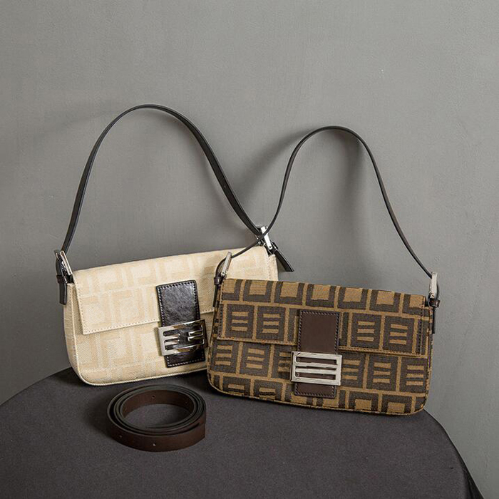 Classic Fashion Designer Letters Print Cross Body Bag Women Handbags Purse High Quality Chain Single Shoulder Genuine Leather Messenger Vintage Tote Handbag, As pic
Classic Fashion Designer Letters Print Cross Body Bag Women Handbags Purse High Quality Chain Single Shoulder Genuine Leather Messenger Vintage Tote Handbag, As pic
