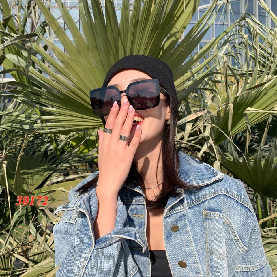 Women Sunglasses cat eye woman fashion glasses man outdoor sunglass green Pink sole purple oval eyeglass
Women Sunglasses cat eye woman fashion glasses man outdoor sunglass green Pink sole purple oval eyeglass
