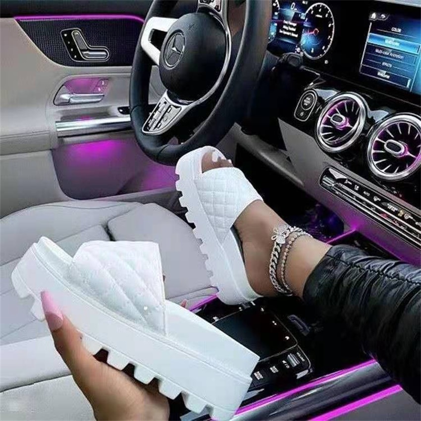 Women Padded Sandals Flat slipper Quilted leather slides Thick Bottom Sandal Fashion Girl Platform Shoes Good quality summer slippers 004, Color 5
Women Padded Sandals Flat slipper Quilted leather slides Thick Bottom Sandal Fashion Girl Platform Shoes Good quality summer slippers 004, Color 5