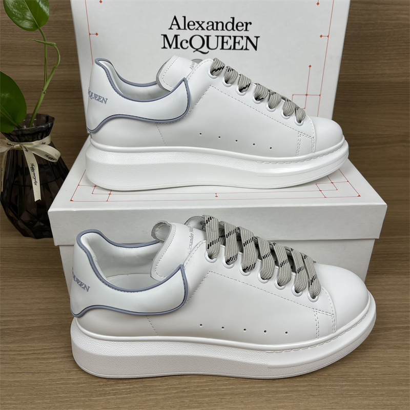 Top Quality 2021 Mens Womens Platform Casual Shoes Brand Discount Black Leather Suede Walking Dress Sneakers Luminous Reflective Trainers Shoe Chaussures, Customize 
Top Quality 2021 Mens Womens Platform Casual Shoes Brand Discount Black Leather Suede Walking Dress Sneakers Luminous Reflective Trainers Shoe Chaussures, Customize
