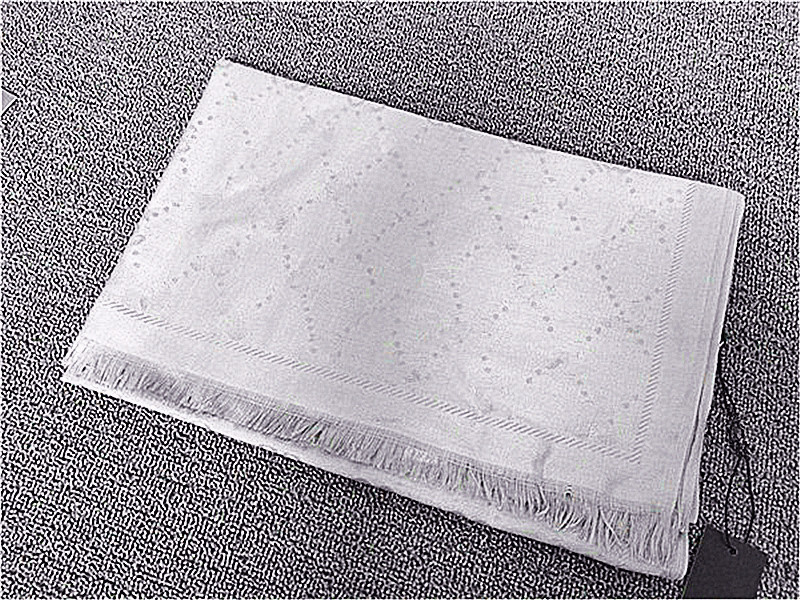 2021 Fashion Man Women 4 Season Shawl Scarf Letter Scarves Size 180x70cm 10 Color High Quality
2021 Fashion Man Women 4 Season Shawl Scarf Letter Scarves Size 180x70cm 10 Color High Quality