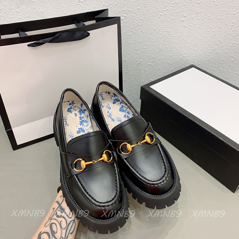 2023 College Style Loafer Girls Dress Platform Shoes Small Bee Embroidery Designers Luxurys Loafers Casual Shoe Size 35-40, Black
2023 College Style Loafer Girls Dress Platform Shoes Small Bee Embroidery Designers Luxurys Loafers Casual Shoe Size 35-40, Black