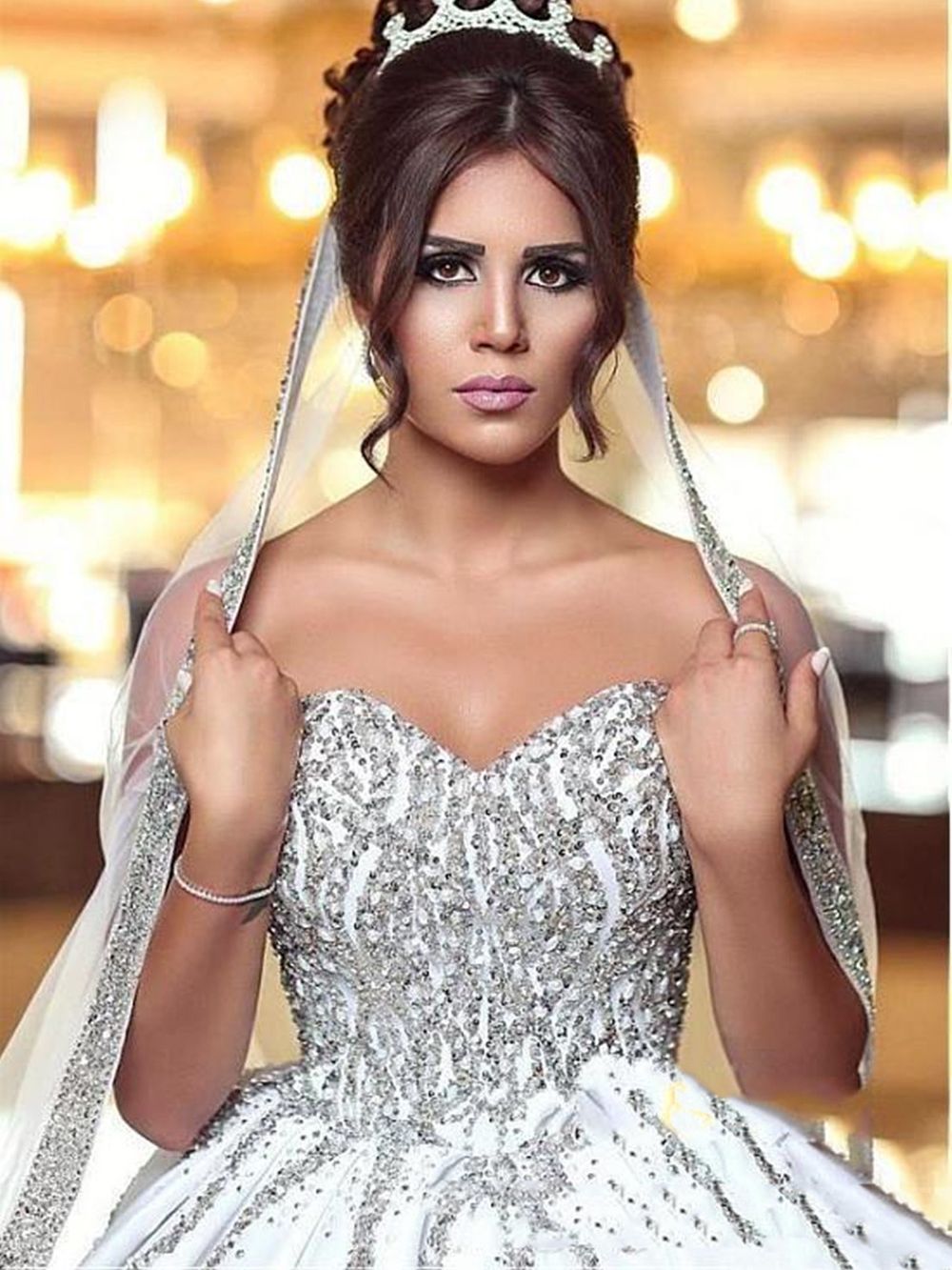 Sweetheart Luxury Wedding Dress With Beads Sequins Backless Sexy Ball Gown wedding Dresses Satin Bridal Custom Made