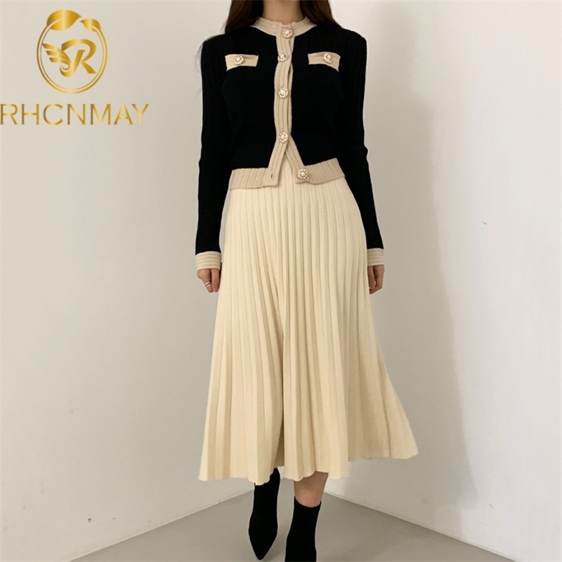 Vintage Ladies Knitted 2 Piece Skirt Suits Sets Women Single Breasted Pearl Buttons Cardigan + Pleated Long Suit 210520, Beige and beige set
Vintage Ladies Knitted 2 Piece Skirt Suits Sets Women Single Breasted Pearl Buttons Cardigan + Pleated Long Suit 210520, Beige and beige set