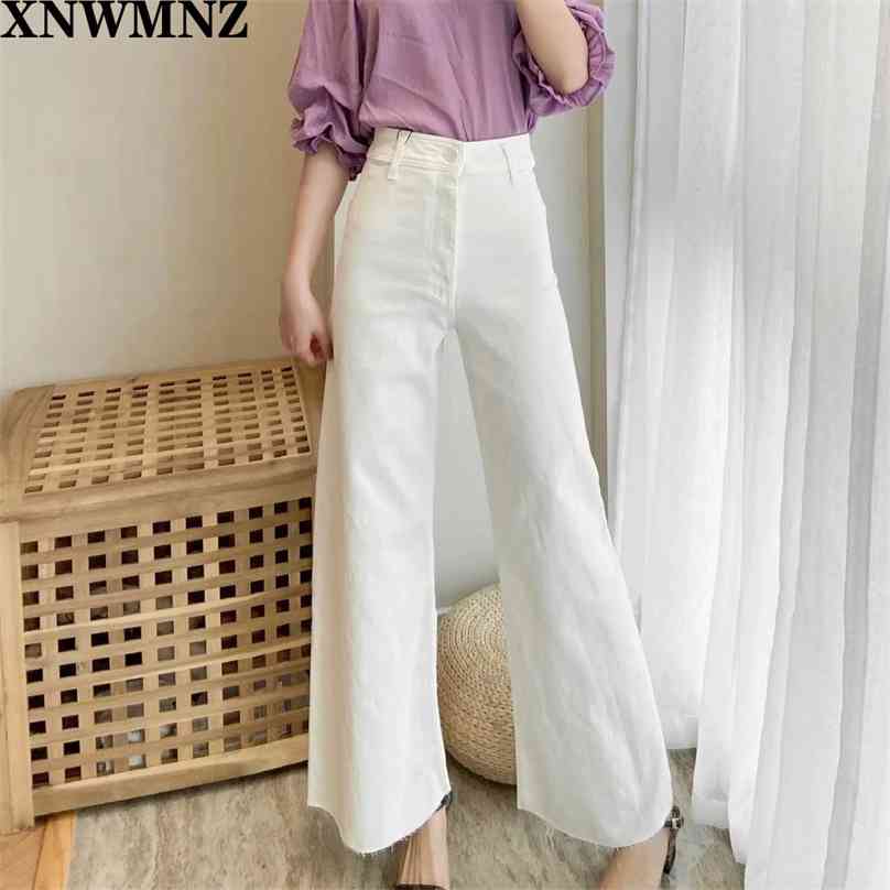 premium marine straight jeans High-waist with back patch pockets. Frayed hems Metal zip fly and top button fastening 210520, Lavender
premium marine straight jeans High-waist with back patch pockets. Frayed hems Metal zip fly and top button fastening 210520, Lavender